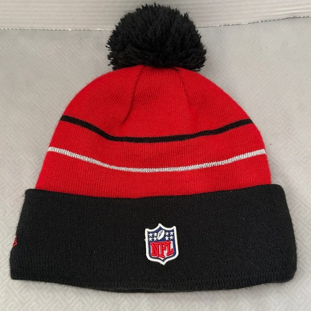 New Era San Francisco 49ERS Beanie Cap Hat Pom Logo Fleece Lined Red & Black OS
